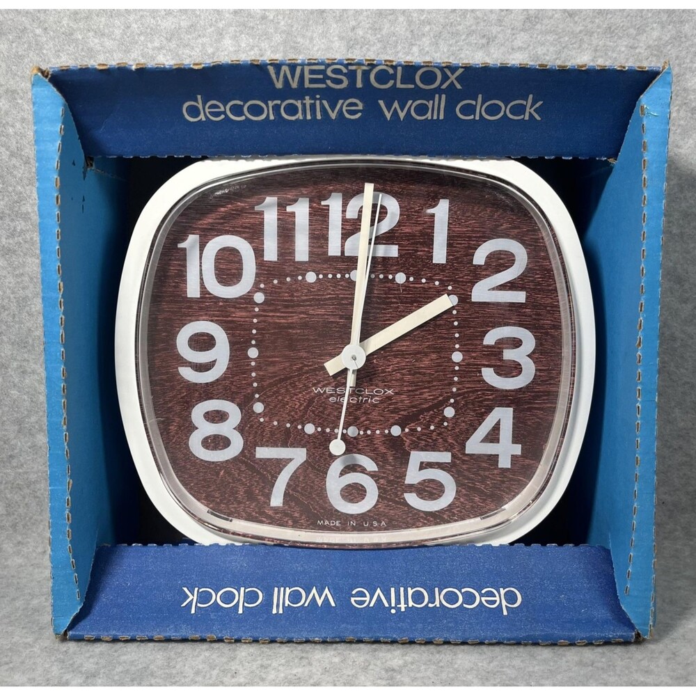 Vintage Westclox Walltone Electric Wall Clock Walnut‎ Woodgrain USA Retro Decor